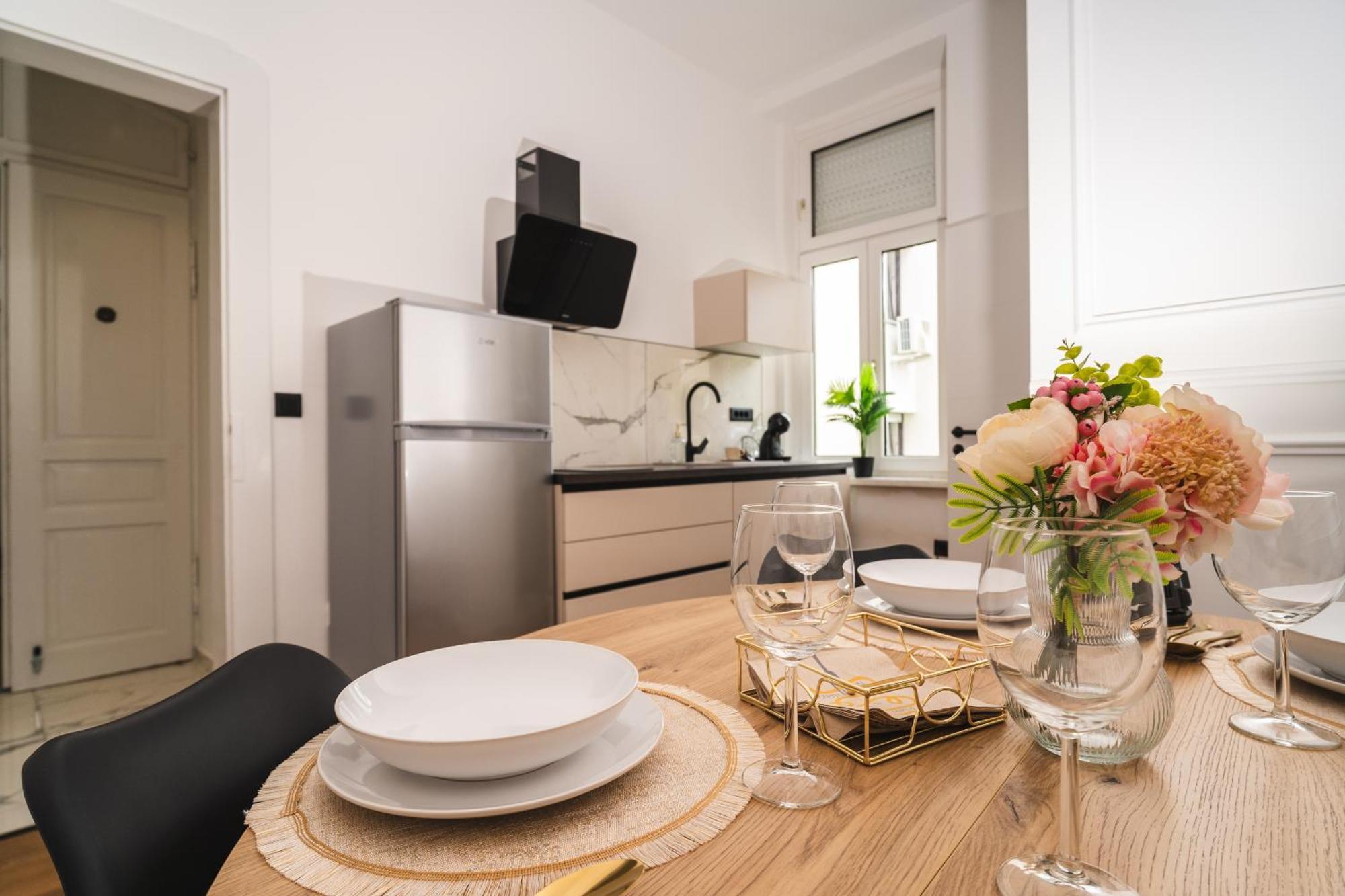 Hl Apartments Maribor Buitenkant foto